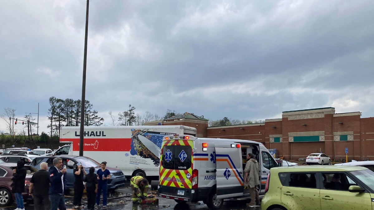 Tornados Slam US State of Arkansas, Governor Sanders Says 'Significant Damage' Caused - Vimarsana News