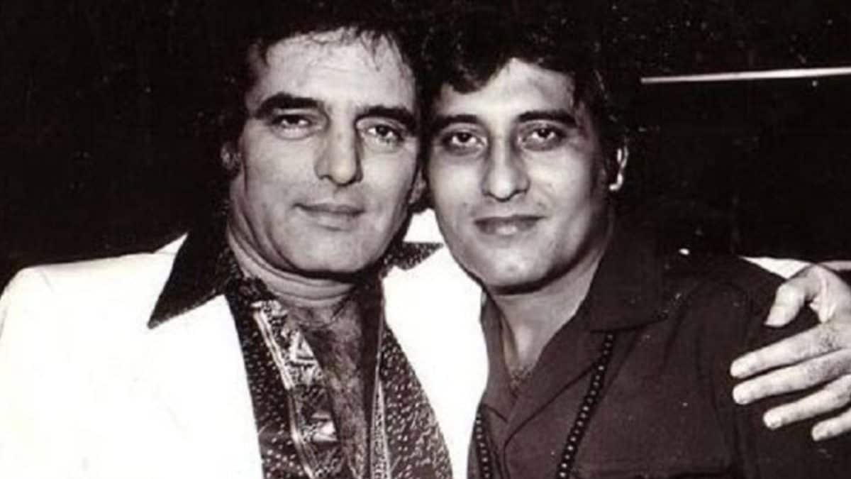 Remembering The Iconic On-Screen Pairing of Feroz Khan and Vinod Khanna On Their Death Anniversary