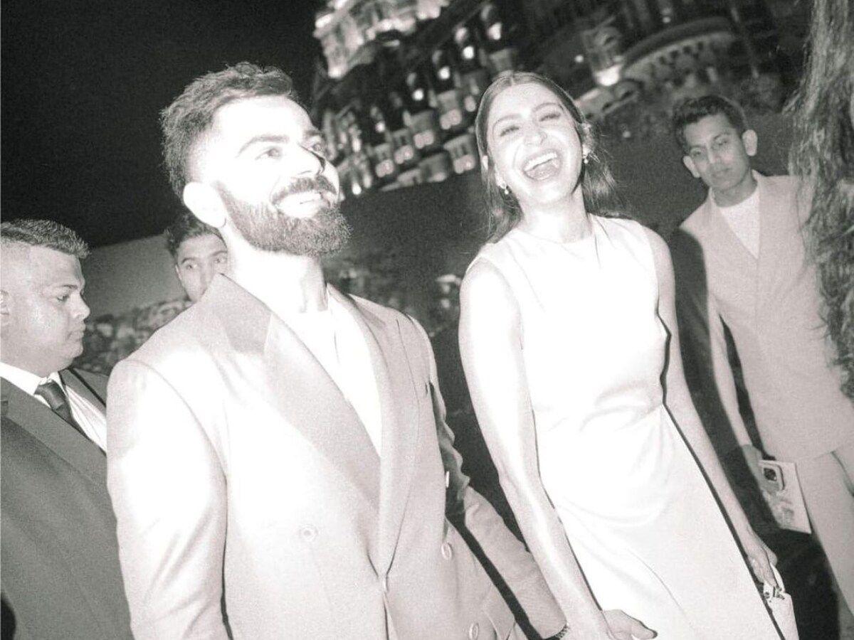 Virat Kohli And Anushka Sharma's Beaming Smiles in New Instagram Post  Scream Love | Cricketnext News - News18