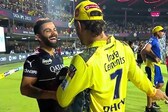 'Best Moment of the Day': Viral Video of MS Dhoni, Virat Kohli Chatting Wins a Million Hearts - WATCH
