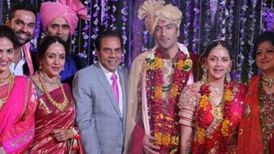 Hema’s elder daughter, Esha Deol, got married to her boyfriend, Bharat Takhtani, in June 2012