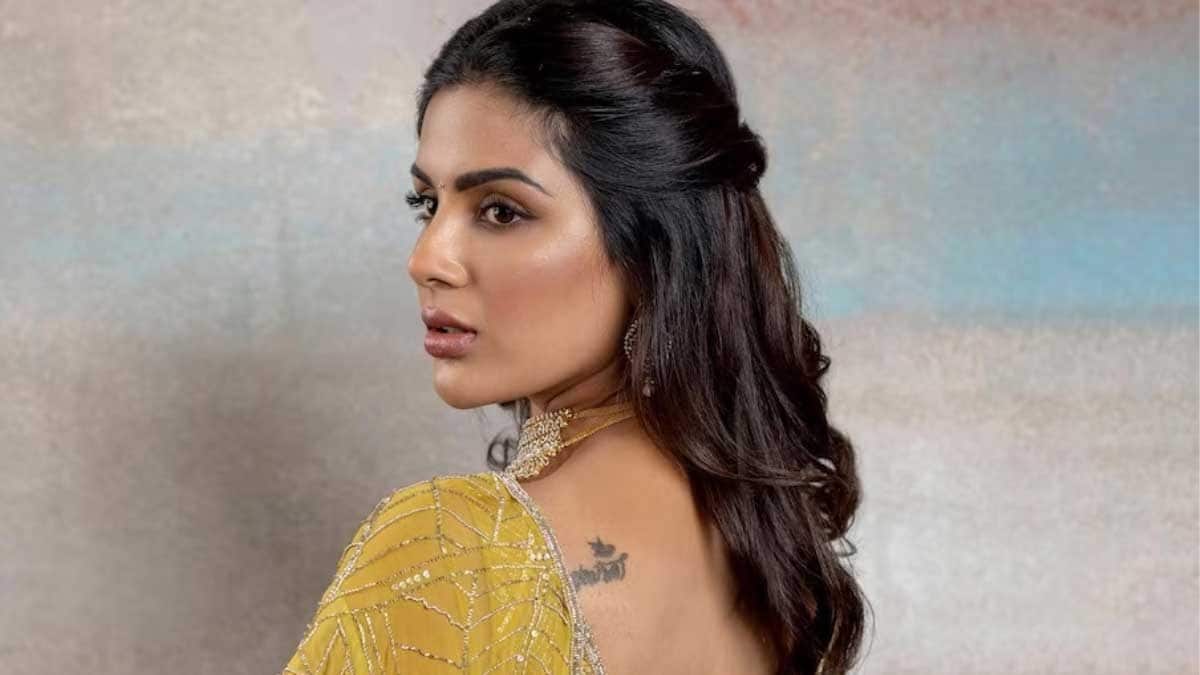 Alia Bhatt's Pataka tattoo secret revealed! - India Today