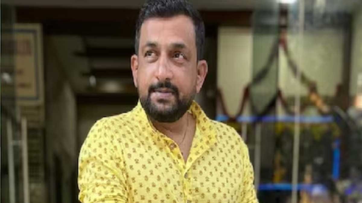 Prasad Oak Celebrates His Filmfare Win Like This - Vimarsana News