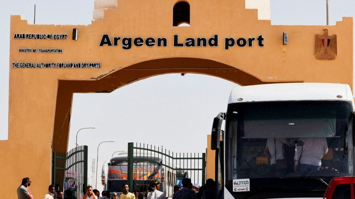 Sudanese Fleeing Conflict-Hit Homeland Face Challenges While Crossing into Egypt - Vimarsana News