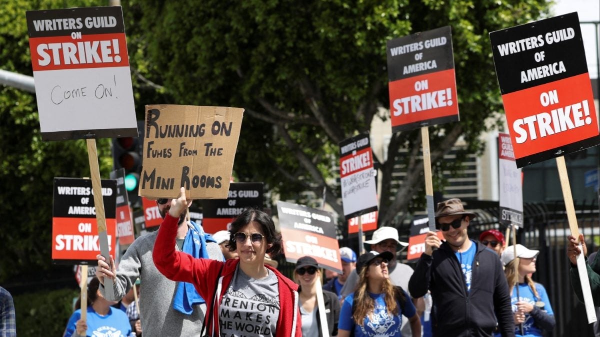 Hollywood Actors Stage Massive Strike, Unite Against Pay Cuts and AI Threat – News18