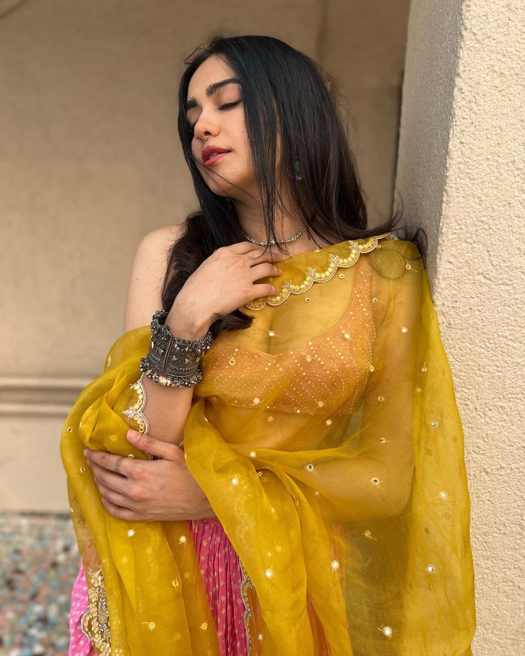 Adah Sharma Looks The Sexiest In Ethnic Ensembles, Check Pics