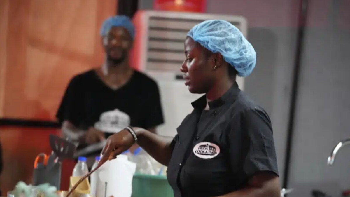 Nigerian Chef Cooks Nonstop For 100 Hours to Set New Global Record - Vimarsana News