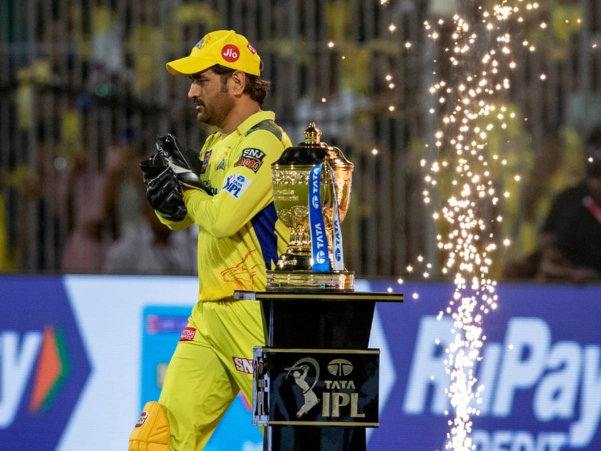 MS Dhoni to play in IPL 2022? CSK skipper drops BIG hint – check out |  Cricket News | Zee News