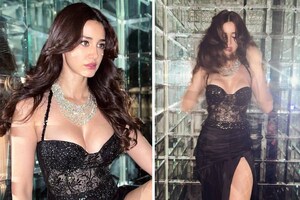 Disha Patani Sets Internet On Fire In Cleavage-baring Corset Top And Slit Skirt, Check Out The Diva's Sexy Pictures