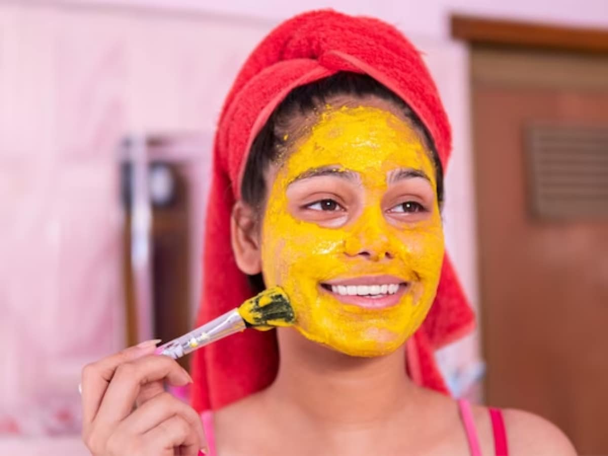 Here Is Your Guide To Use Besan Or Gram Flour As A Face Cleanser   HerZindagi