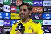 WATCH: MS Dhoni Fulfils Fan Request With Selfie on Mumbai Roads Days After IPL Title Triumph