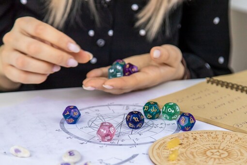 Horoscope Today, 8 May, 2023: From Aries to Pisces, Know How Your Day Will Turn Out on Monday. (Representative Image: Shutterstock)
