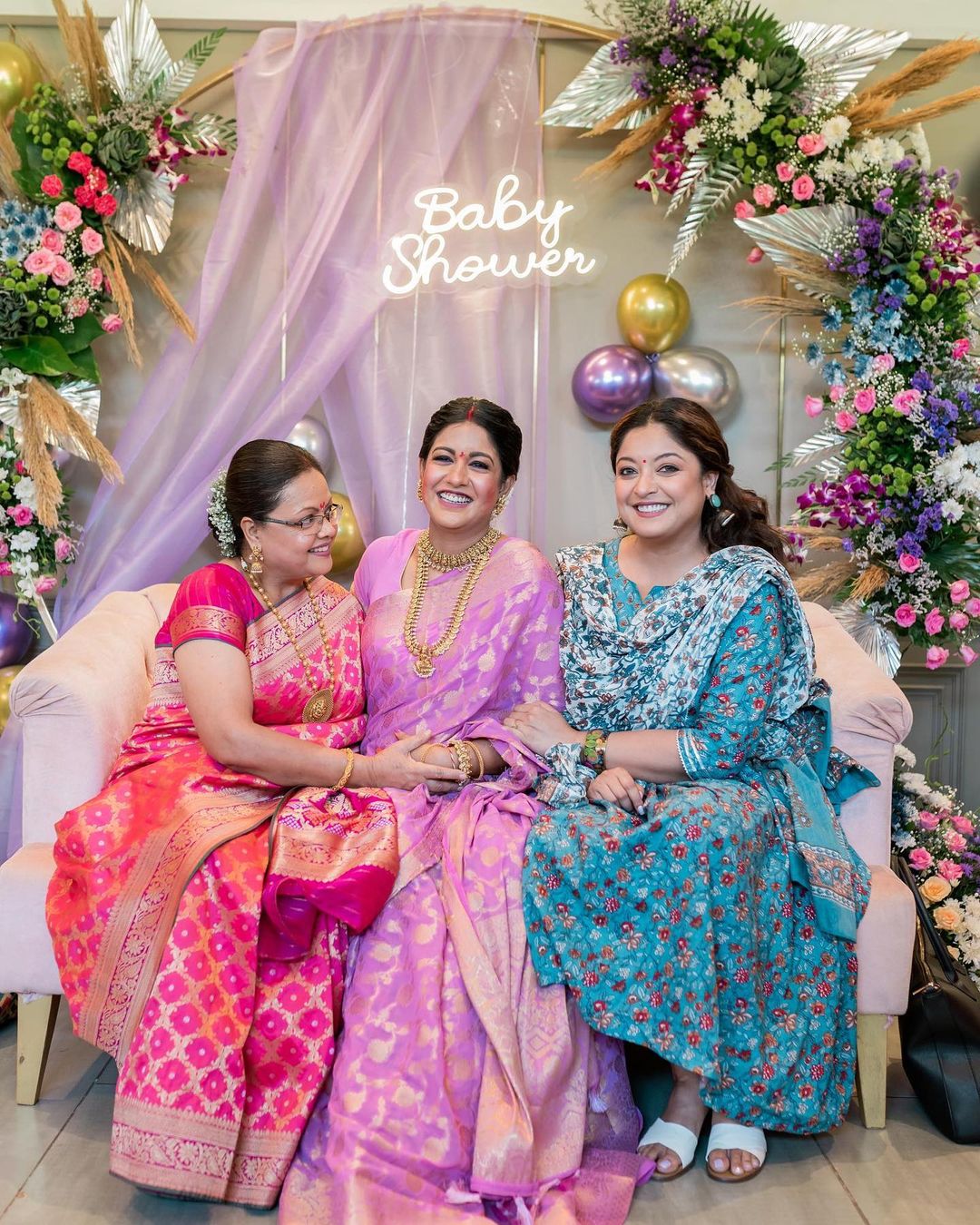 Baby shower ideas Yashoda Krishna | Godh bharai outfit indian, Womens  trendy dresses, Fancy blouse designs