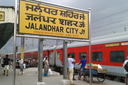 Prestige Battle for AAP, SAD in Fray Without Badal Sr & Cong's Show of