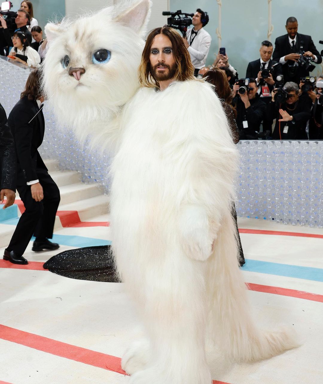 Here Are The Most Bizarre And Outrageous Outfits Worn By Celebrities At ...