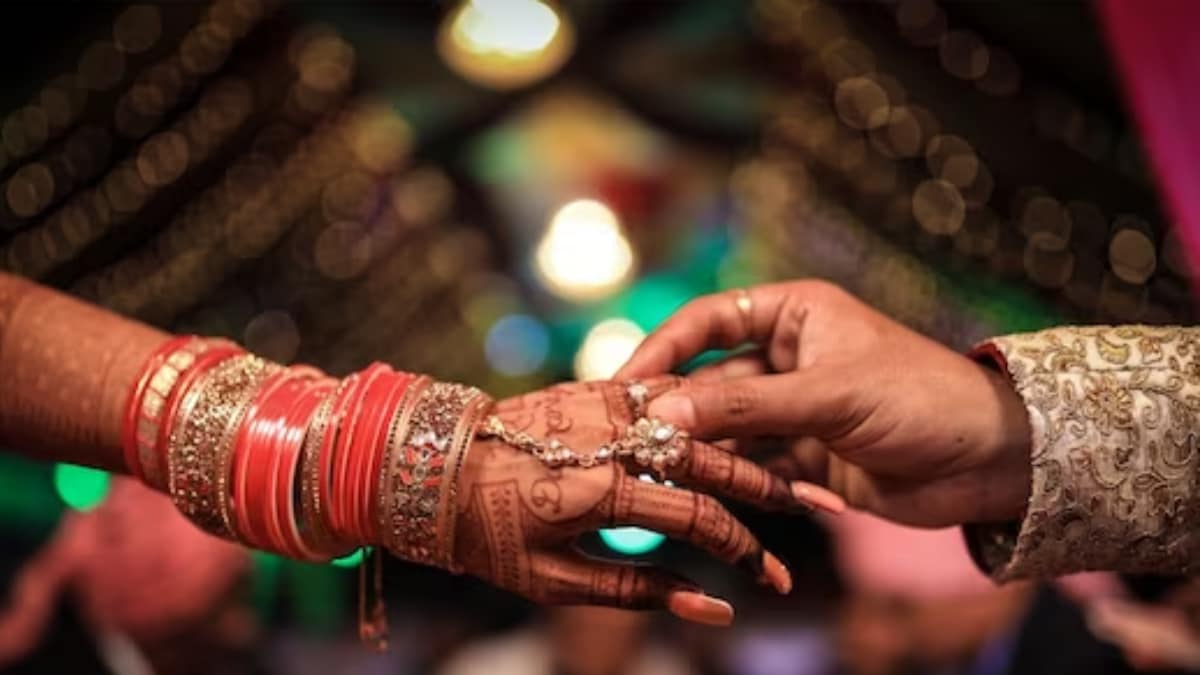 Viral Video: Bride Stops Her Wedding Midway As She Realises She Is 'Not ...