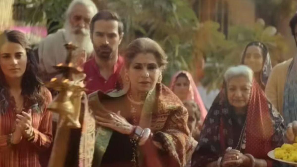 Dimple Kapadia's Portrayal of 'Rani Ba' in 'Saas Bahu Aur Flamingo' is 'Masterclass in Acting' - Vimarsana News