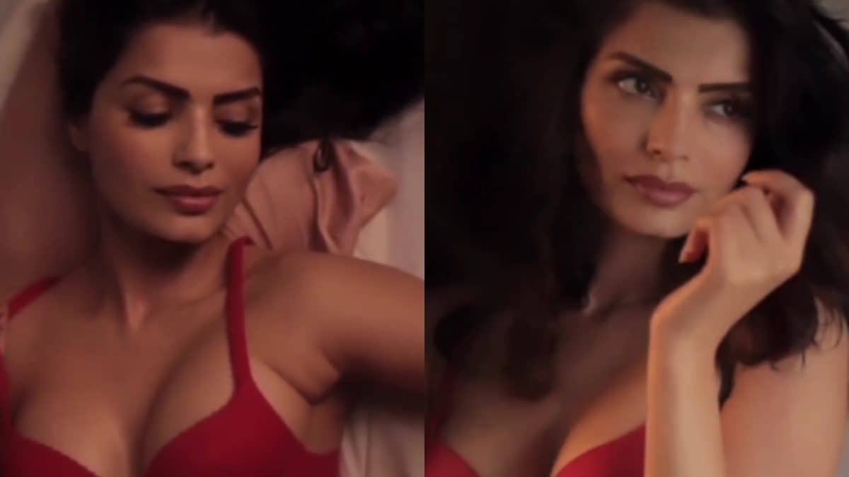 Hindi Bf Nangi Video Sex - HOT! Sonali Raut Poses in Bed Wearing Fiery Red Bikini, Sexy Video Goes  Viral; Watch - News18