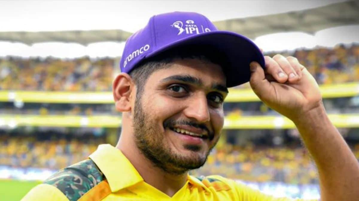 IPL 2023 Tushar Dehspande CSK highest wicket taker purple cap backed by MS DHoni Mike Hussey