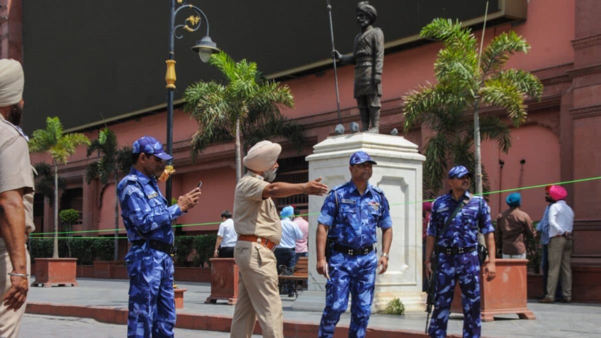 ​2 Blasts near Golden Temple in 30 Hrs: ‘Could Be over Money Dispute; Terror Angle Not Ruled Out’ | Exclusive