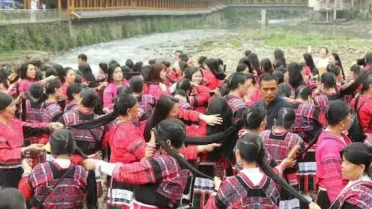 250 Chinese Women Create Guinness World Record In Combing Ceremony