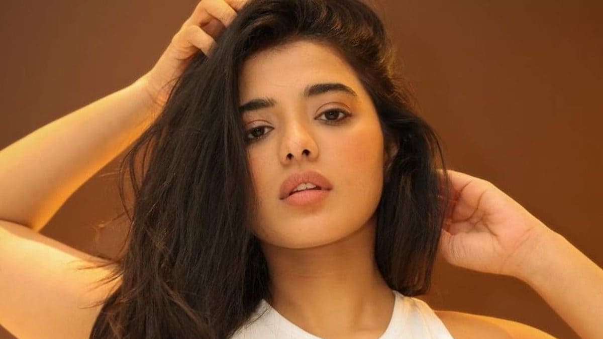 Ketika Sharma Sets Temperatures Soaring In Latest Photos, Fans Can't Keep Calm - Vimarsana News