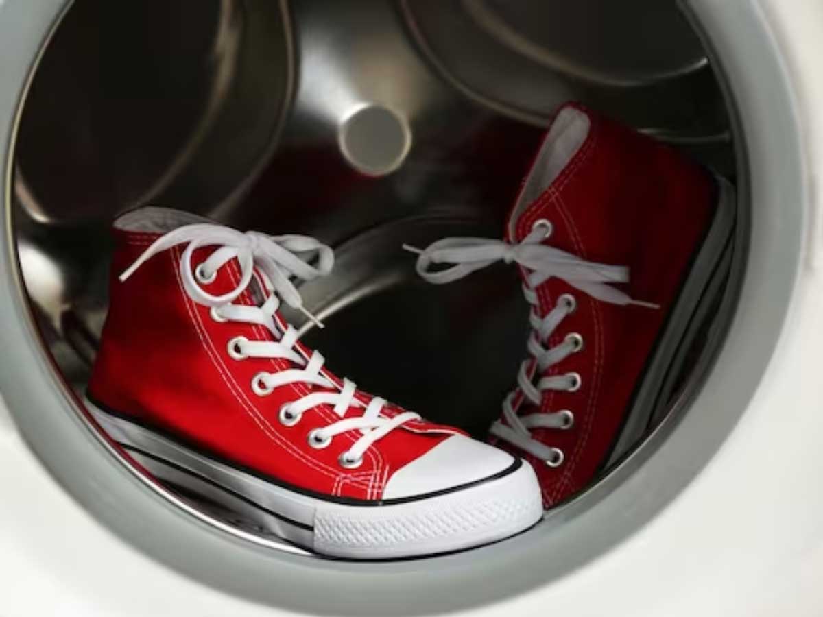 Can I Put Converse Shoes In The Washing Machine?