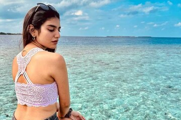 Www Priya Prakas Sexy Video Xxxnx Com - Feeling (Not So) Blueâ€¦': Inside Actress Priya Prakash Varrier's Maldives  Diaries - News18