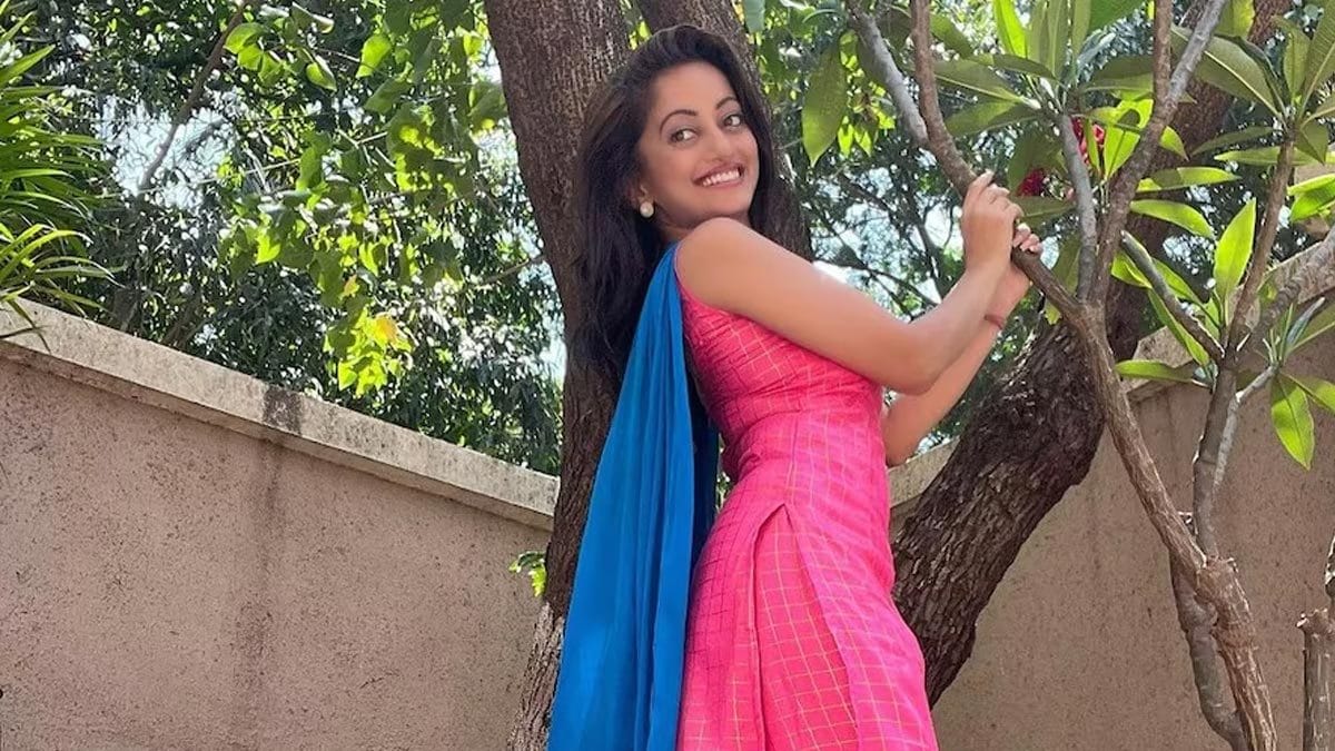 Actress Manasi Naik Looks Stunning In Pink Suit And Blue Dupatta, See Pics – News18