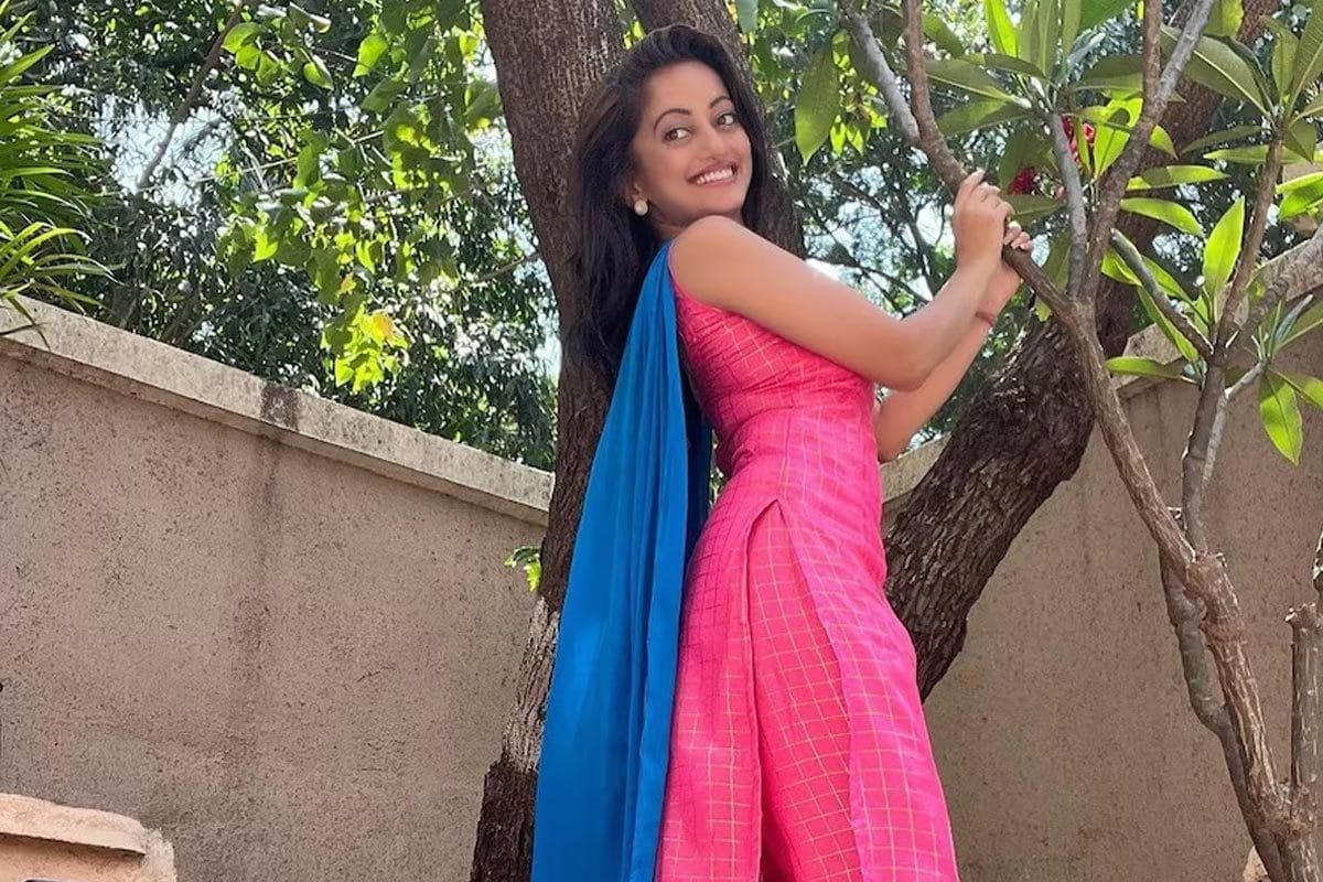 Actress Manasi Naik Looks Stunning In Pink Suit And Blue Dupatta, See Pics  - News18