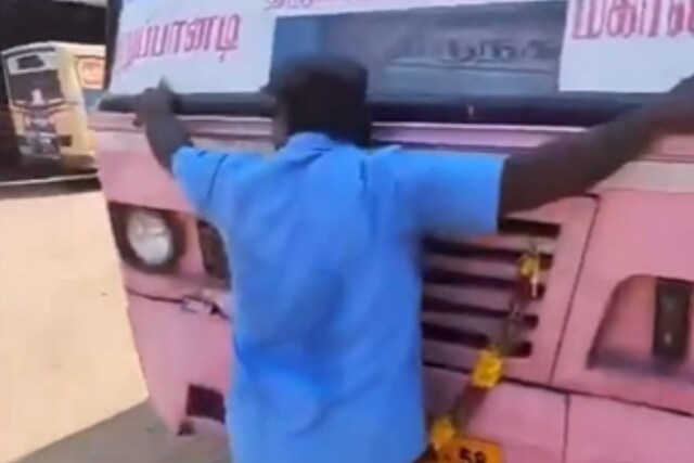 Tamil Nadu Bus Driver Kisses Steering Wheel On His Retirement Day In ...