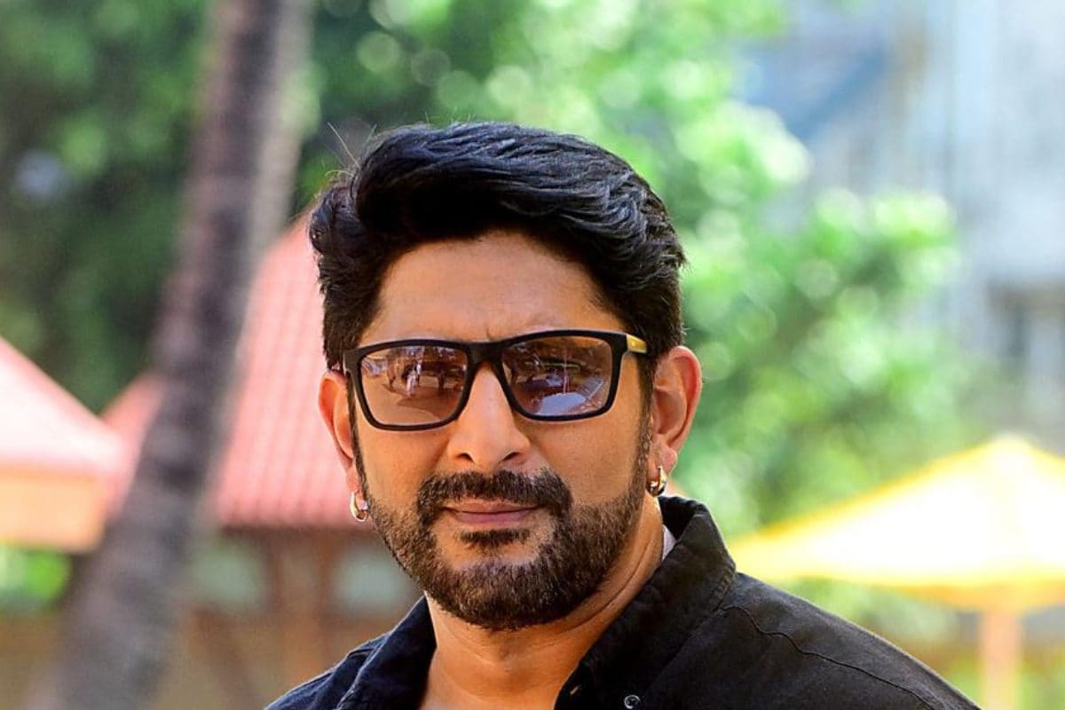 Celebrity Hairstyle of Arshad Warsi from Official Trailer Pagalpanti 2019   Charmboard