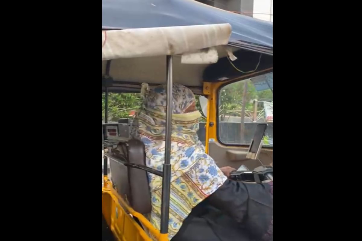 Woman gets 1 Euro coin from rickshaw driver instead of Rs 5, 1 euro 