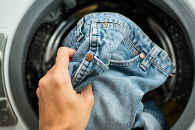 Is It Necessary to Wash New Clothes?