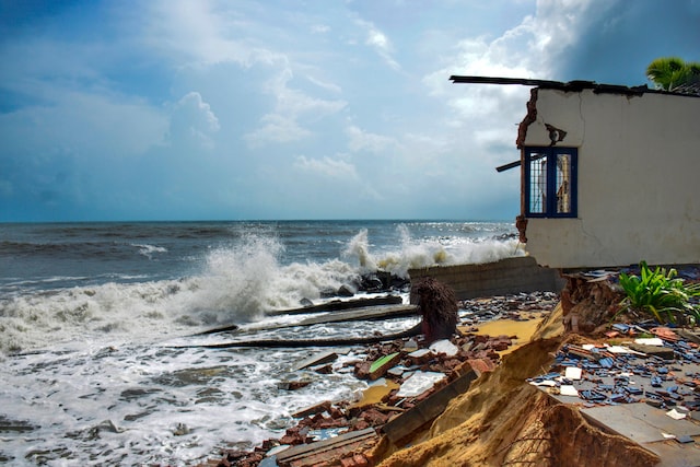 Cyclone Biparjoy: High tides crash at the damaged houses due to sea erosion, at Bettampady on the outskirts of Mangaluru. (PTI)