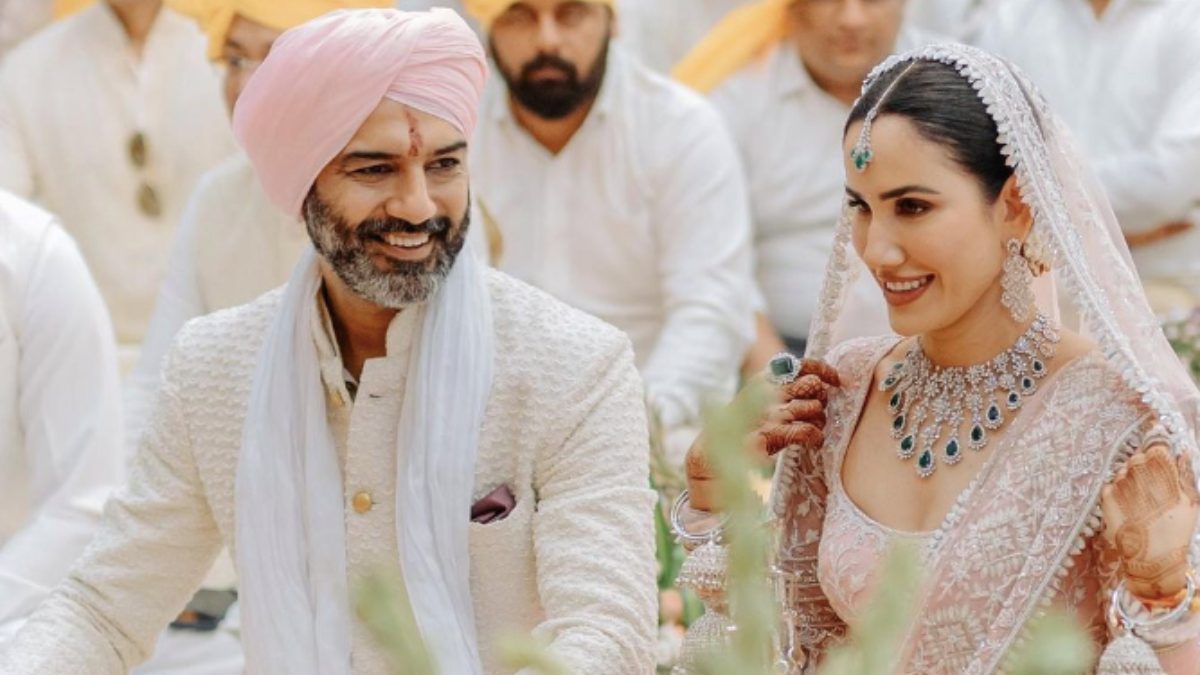 Sonnalli Seygall On Marrying Ashesh L Sajnani In An Intimate Ceremony: 'It's What Our Mothers Wanted' - Vimarsana News