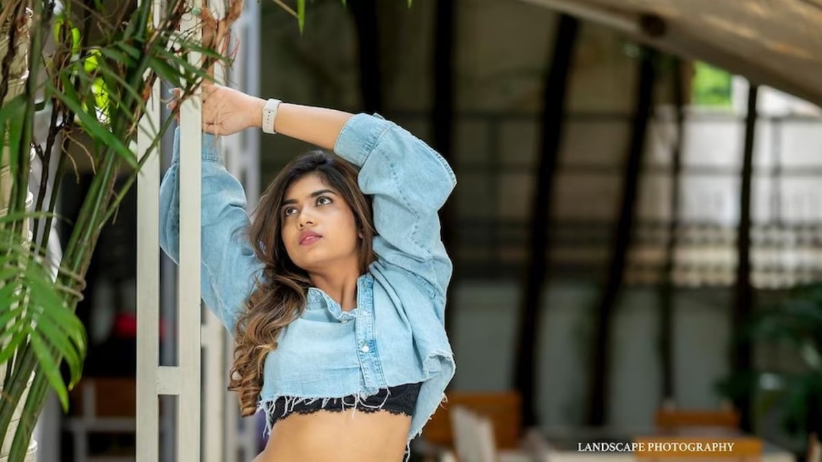 Rithu Chowdary Sets Social Media On Fire With Stunning Pictures ...