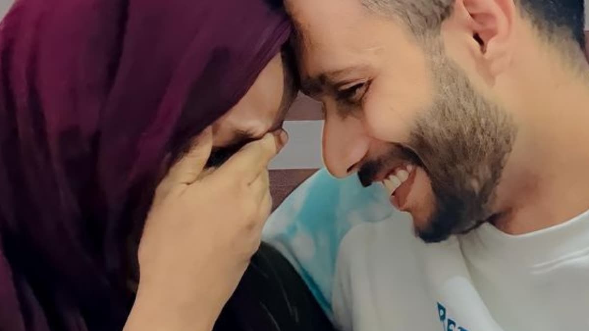 Get Ready To Reach For Tissues This MotherSon Reunion Will Bring
