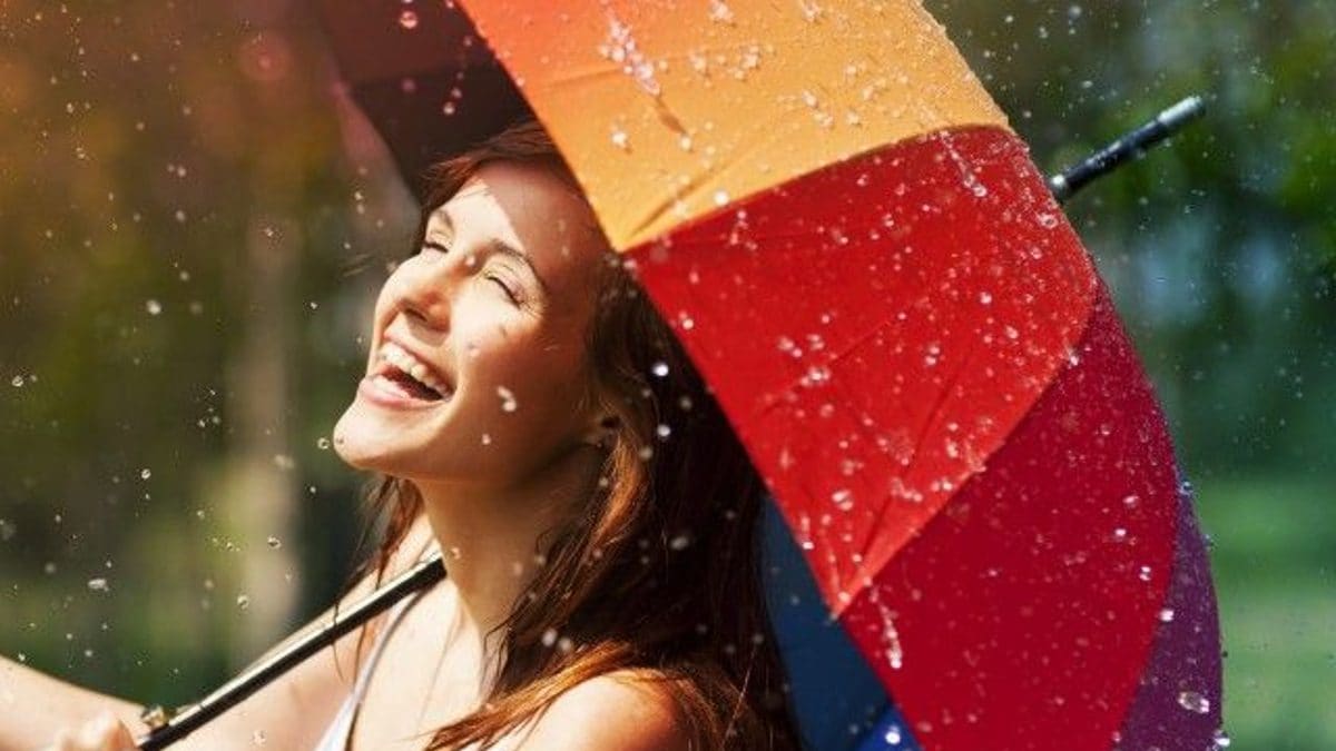 6 Essential Tips for Managing Oily Skin in Humid Monsoon Weather