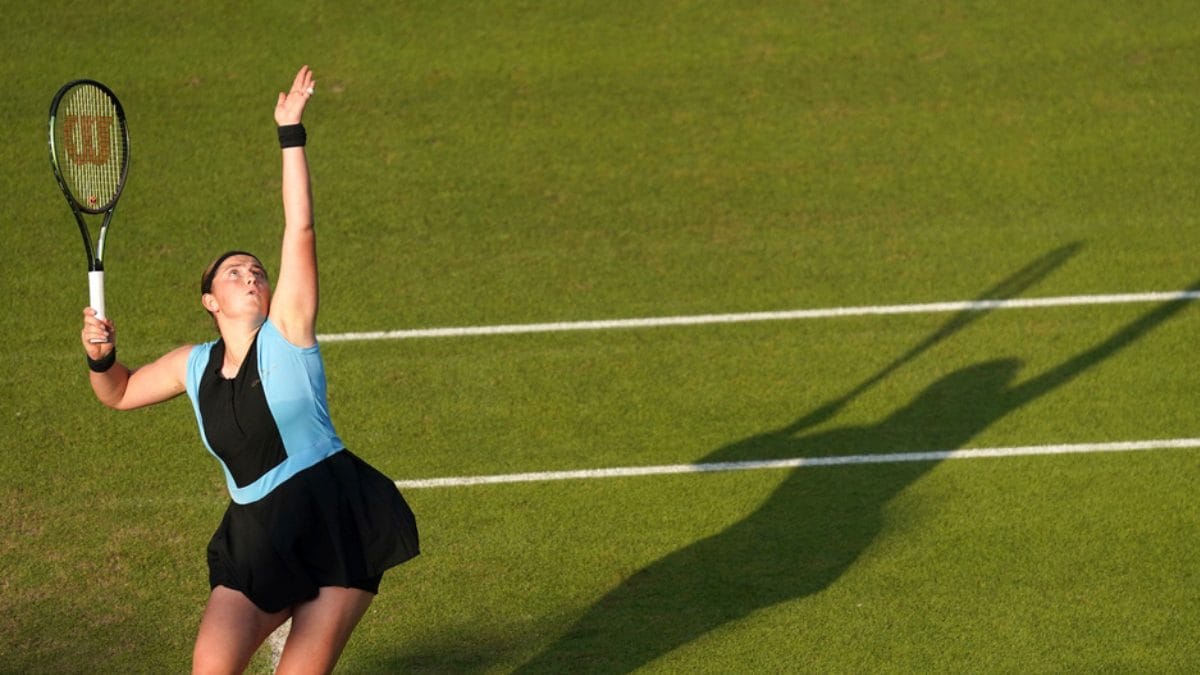Venus Williams beaten by Jelena Ostapenko in second round of