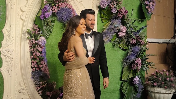 Karan Deol Drisha Acharya Wedding Live Updates Newlyweds Pose As Mr And Mrs Salman And