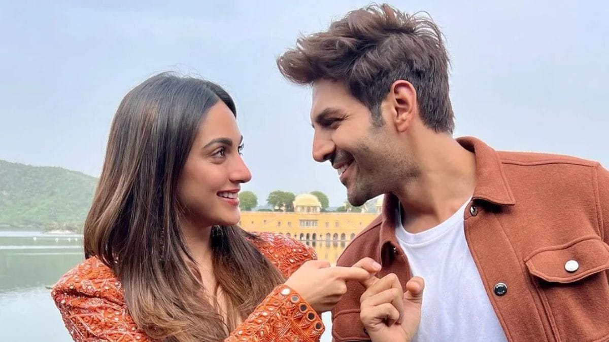 Kiara Advani Pregnant? Actress Sparks Pregnancy Rumours After Netizens Claim She Has a 'Baby Bump' - Vimarsana News
