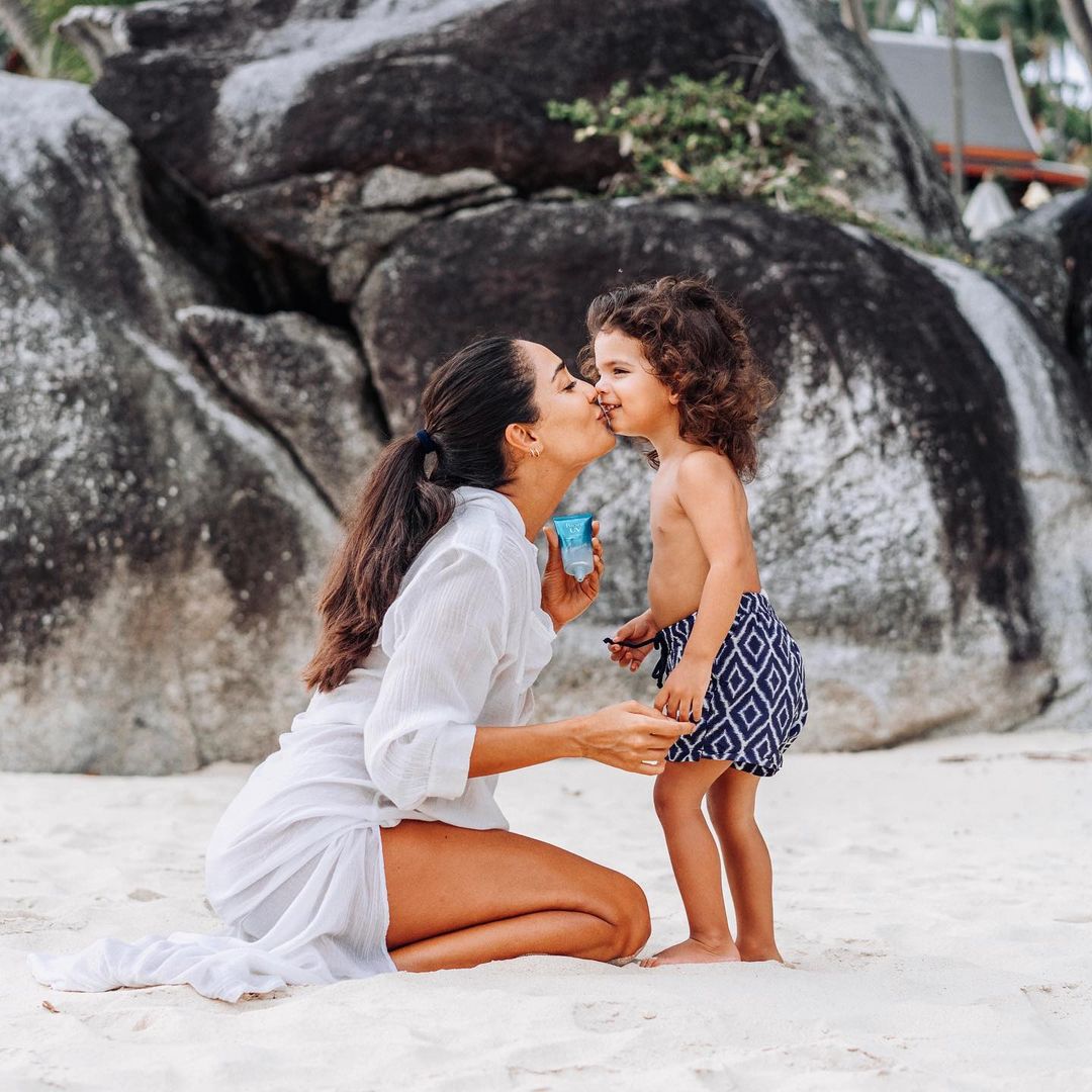 Happy Birthday Lisa Haydon: 10 Picture-perfect Family Moments of the  Actress - News18