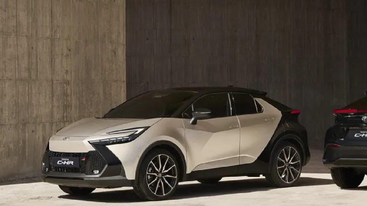 Toyota C-HR Hybrid SUV Breaks Cover, Delivers 23 Kmpl Mileage - News18