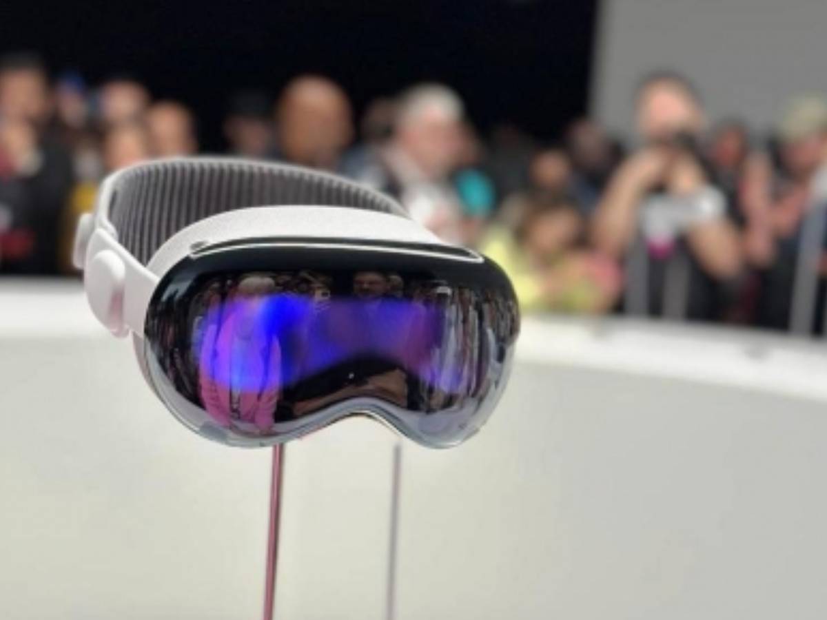 Apple Vision Pro May Features Travel Mode to Enhance In-Flight Experience - News18