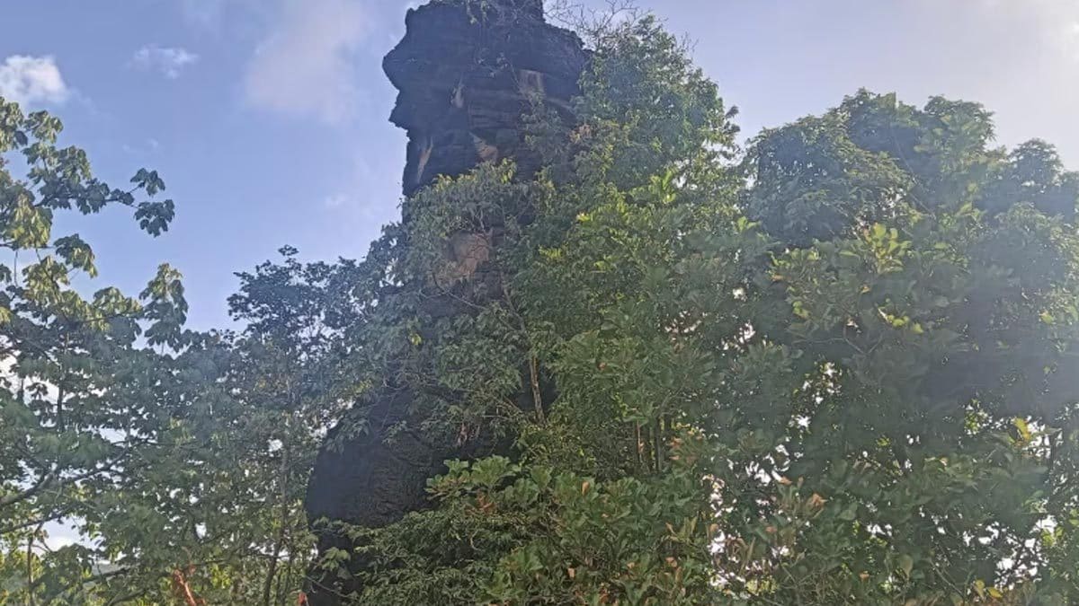 A Look At Kalache Kallu, The Biggest Single Stone In Yellapur Village