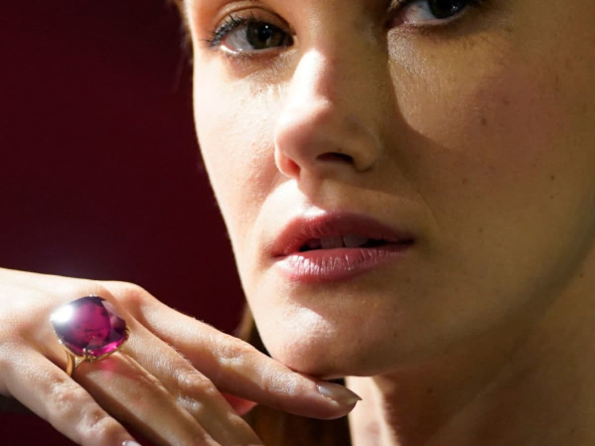 Ultra-rare' pink diamond sells for $34.8 million at auction