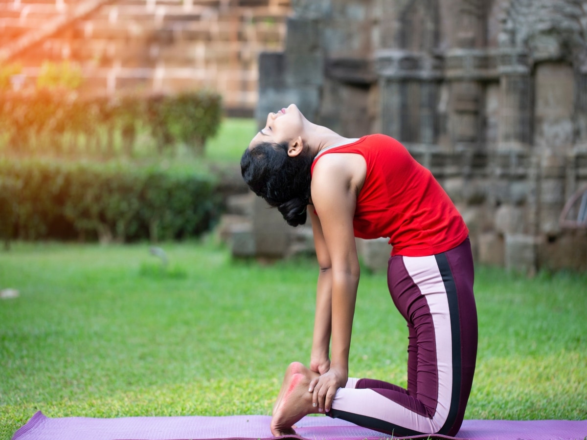 Padmasana Pose Yoga Opens Sahasrara Chakra Silhouette Indian Mehndi Style  Stock Vector by ©roman4 223638438