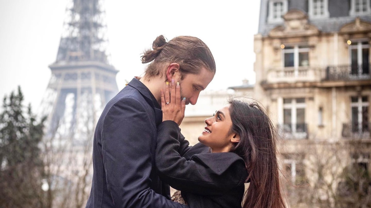 Sreejita De reist mit ihrem Verlobten Michael Blohm-Pape zur Hochzeit nach Deutschland