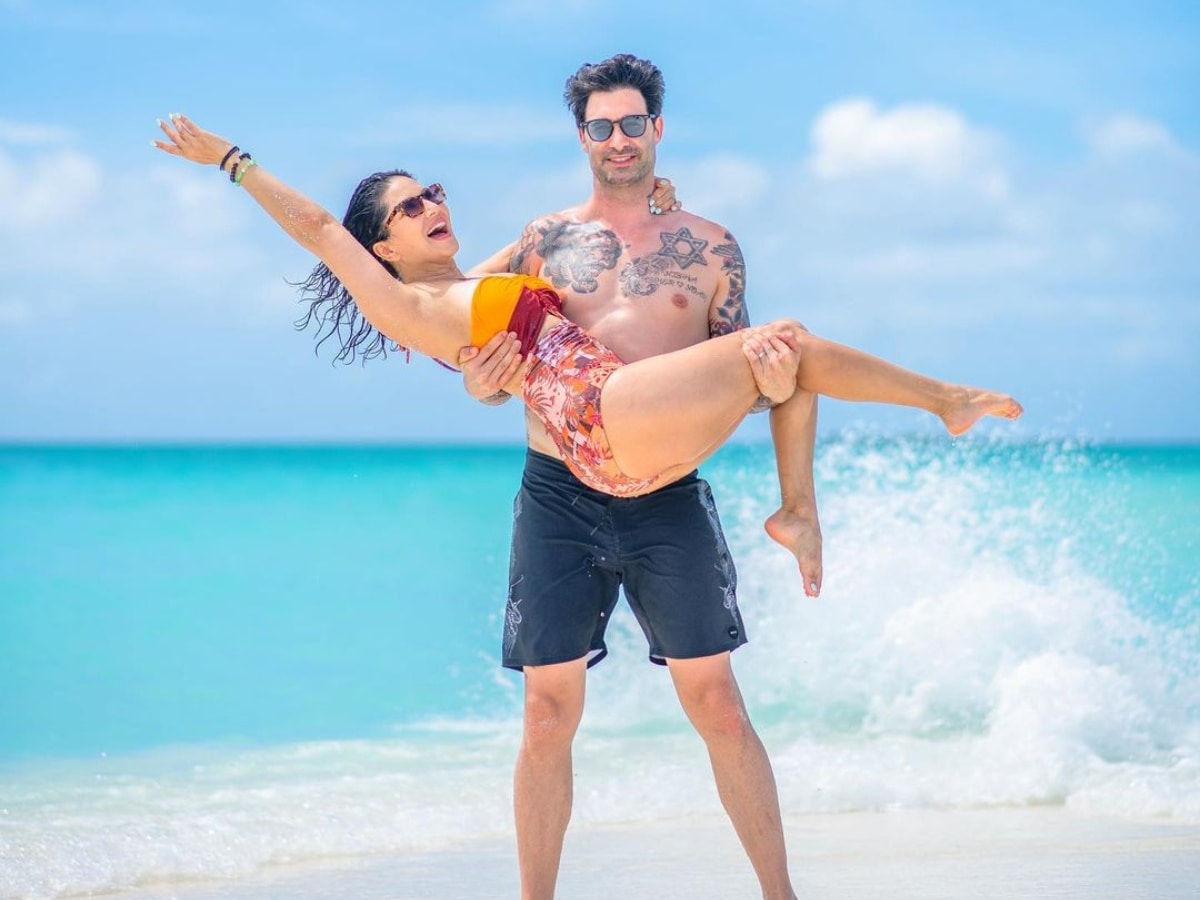 Sunny Leone Husband And Wife Xxx Video - Sunny Leone Slays In Swimsuit, Enjoys On Beach With Husband Daniel; Photo  Goes Viral - News18